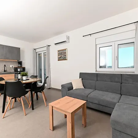 Lity Apartment Podglavica